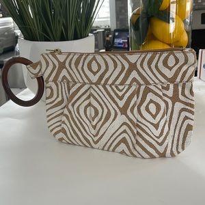 Mud Pie NWOT Wristlet in Tan/ white very stylish!
